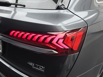 صورة 10 لـ 2021 AUDI Q7