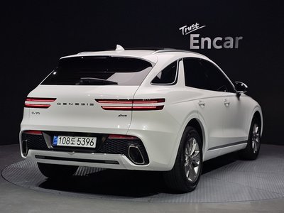 صورة 4 لـ 2021 Genesis GV70