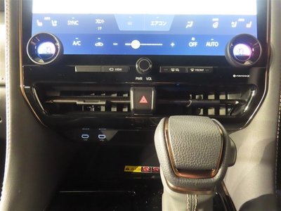 2026 Toyota ALPHARD photo 8