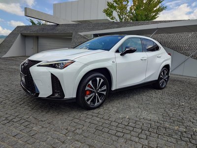 2024 Lexus UX 照片 2