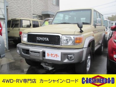 TOYOTA LAND CRUISER 70 - 1