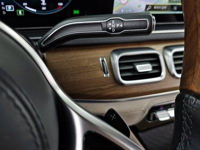 MERCEDES-BENZ GLS - 9