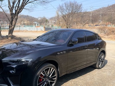 MASERATI LEVANTE - 2