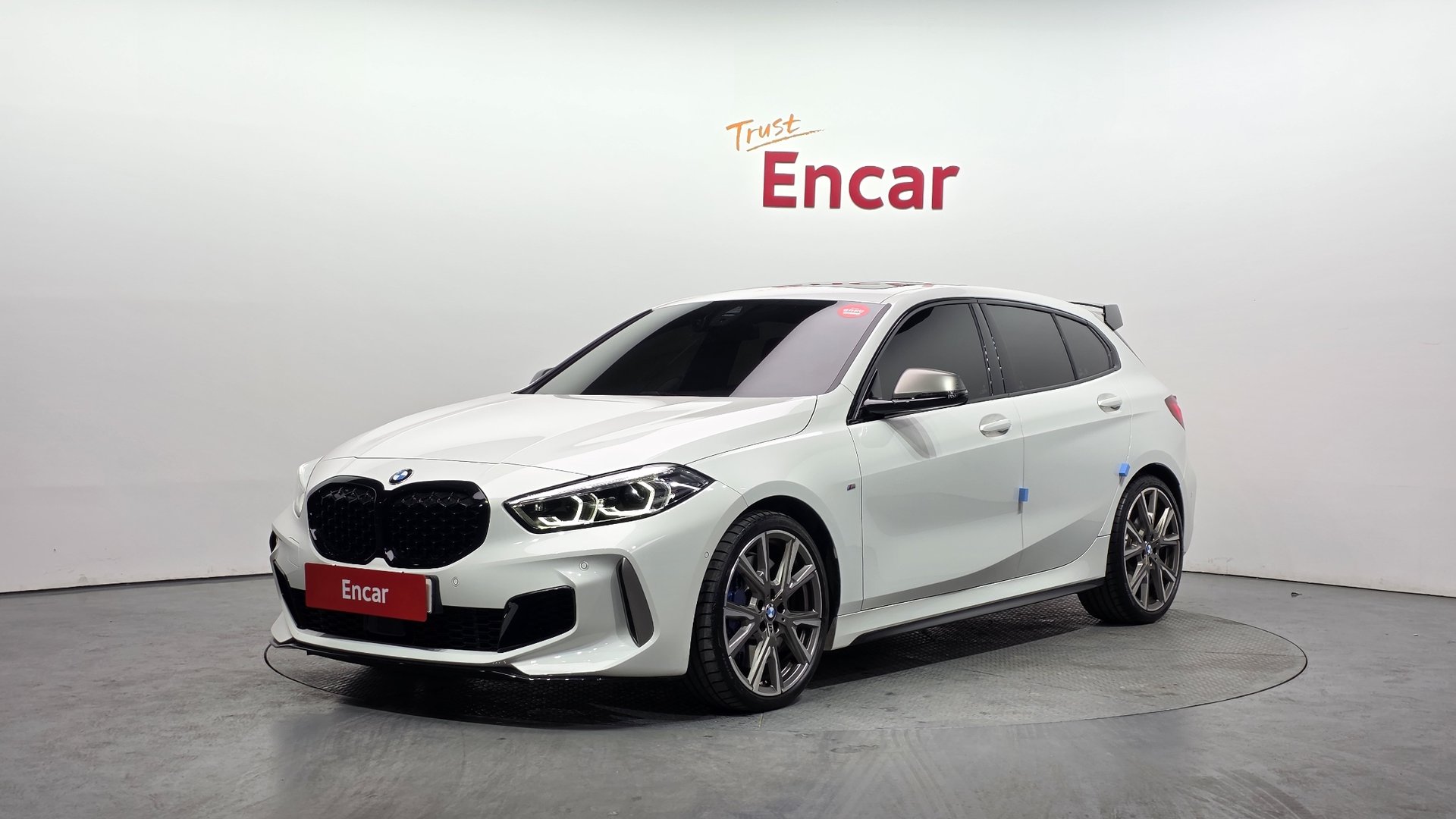 BMW 1 SERIES - View 1