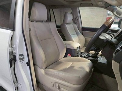 TOYOTA LAND CRUISER PRADO - 9