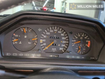 MERCEDES-BENZ E-CLASS - 6