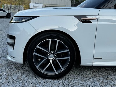 صورة 2 لـ 2023 LAND Rover RANGE ROVER SPORT