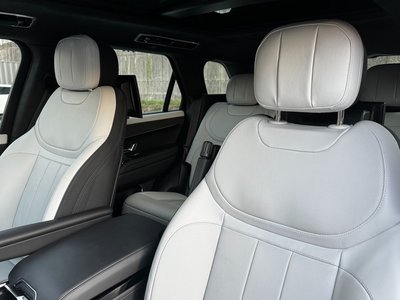 صورة 8 لـ 2023 LAND Rover RANGE ROVER SPORT