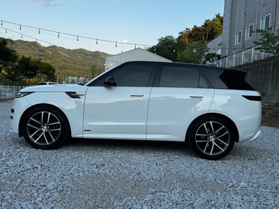 صورة 3 لـ 2023 LAND Rover RANGE ROVER SPORT
