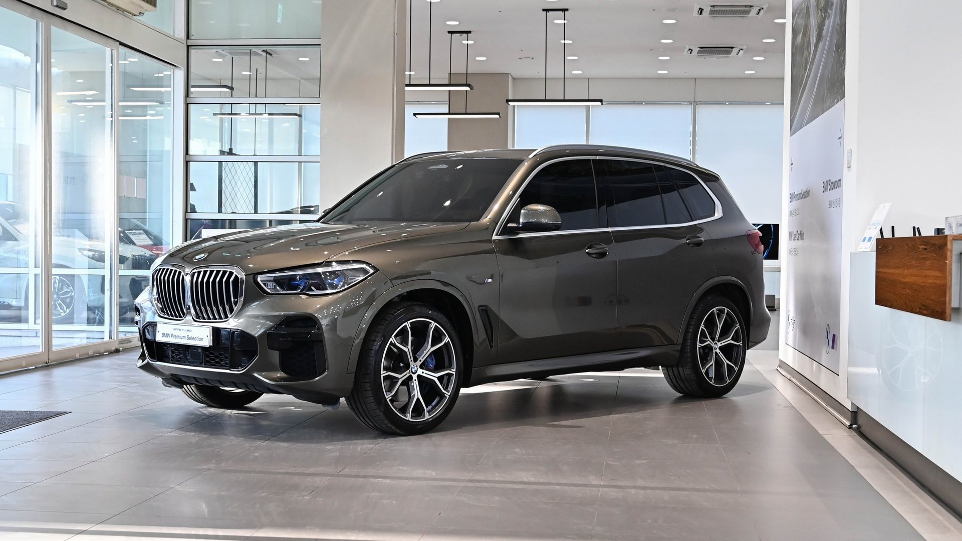 BMW X5 - View 1