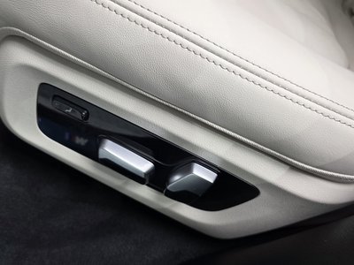 2025 BMW X5 缩略图 38