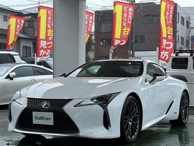 2017 Lexus LC photo 2