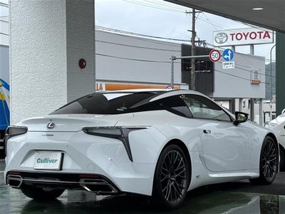 2017 Lexus LC photo 3