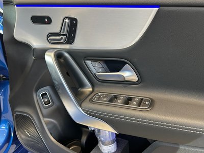 MERCEDES-BENZ CLA - 9