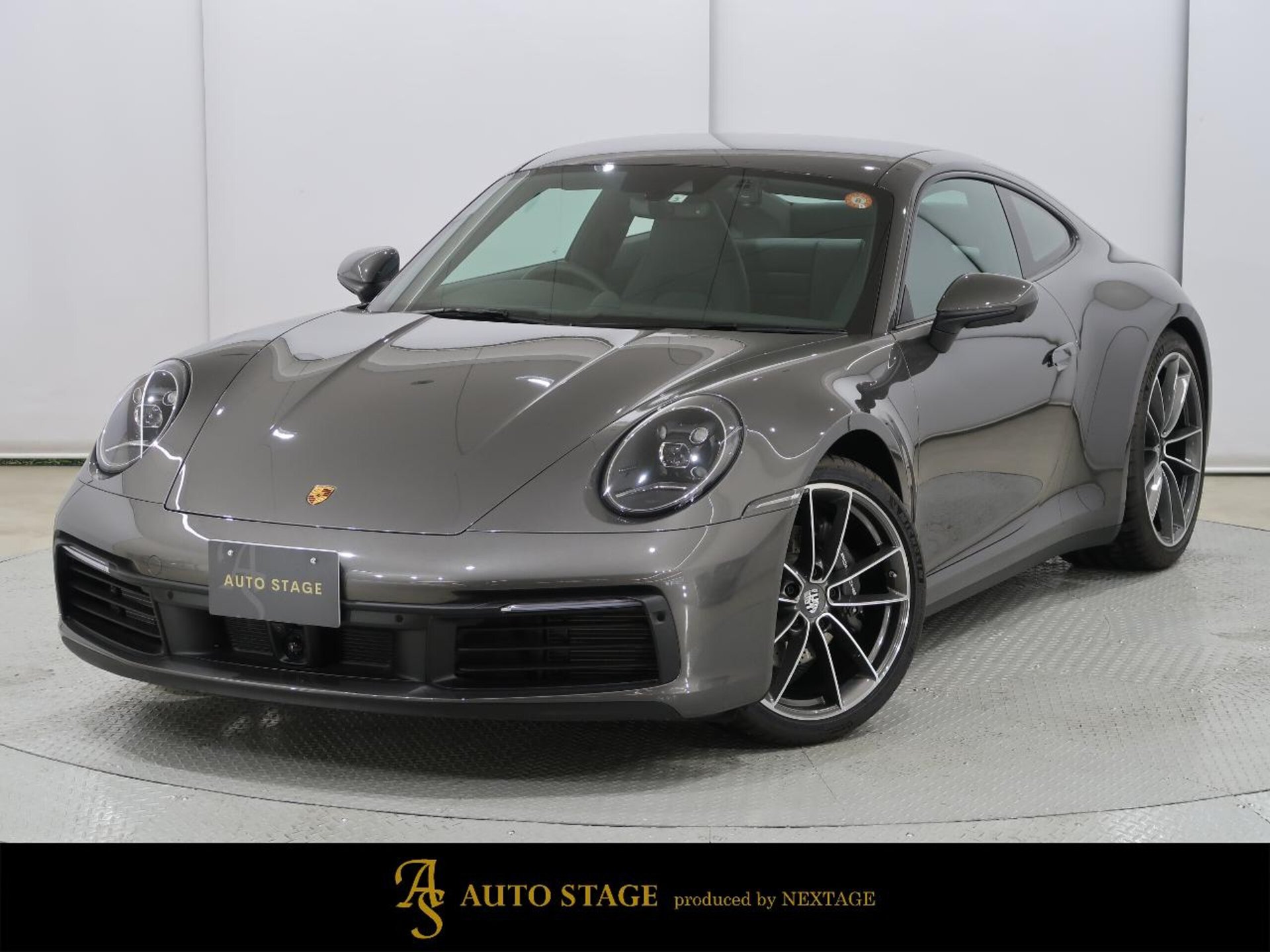 PORSCHE 911 - View 1