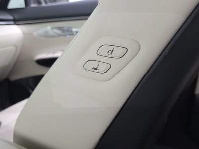 صورة مصغرة 33 لـ 2022 Genesis GV70