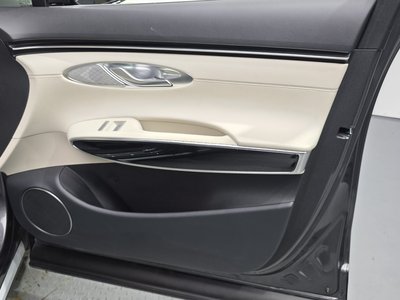 صورة مصغرة 15 لـ 2022 Genesis GV70