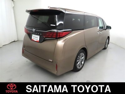 2023 Toyota ALPHARD — фото 9