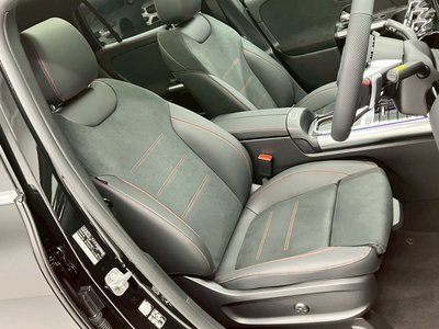 MERCEDES-BENZ GLA - 4