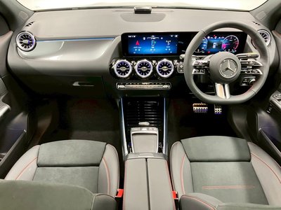 MERCEDES-BENZ GLA - 3