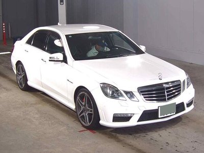 MERCEDES-BENZ E-CLASS - 1