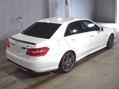 MERCEDES-BENZ E-CLASS - 5