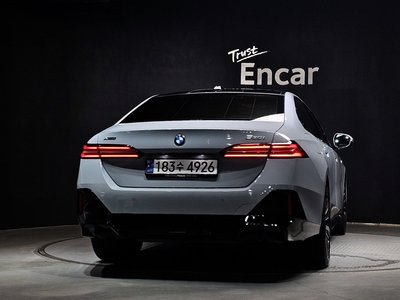 صورة 4 لـ 2024 BMW 5 SERIES