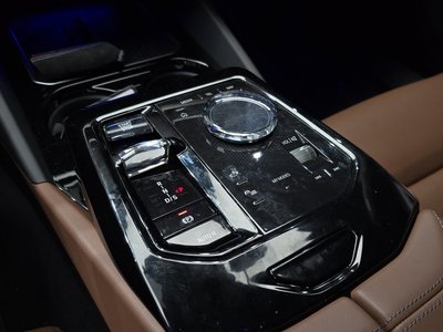2024 BMW 5 SERIES 缩略图 12