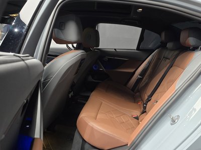 2024 BMW 5 SERIES 缩略图 18