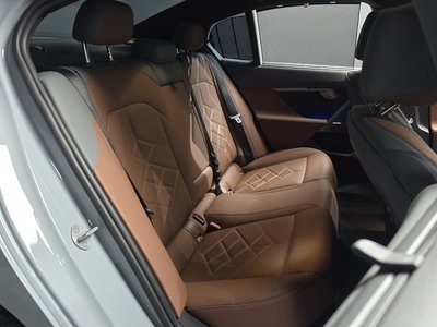 2024 BMW 5 SERIES 缩略图 17