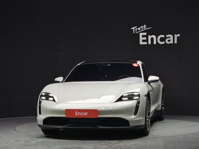 PORSCHE TAYCAN - 2