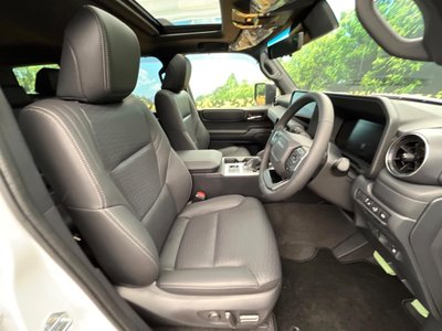 TOYOTA LAND CRUISER 250 - 7