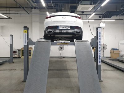 MERCEDES-BENZ GLC - 2