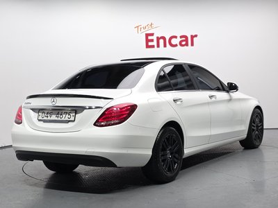 MERCEDES-BENZ C-CLASS - 4