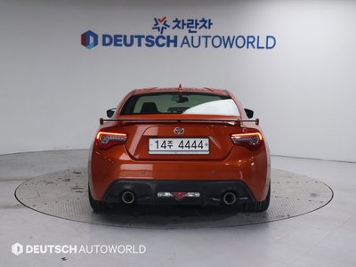 TOYOTA 86 - 3