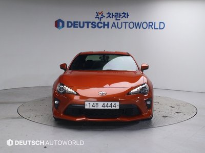 TOYOTA 86 - 2