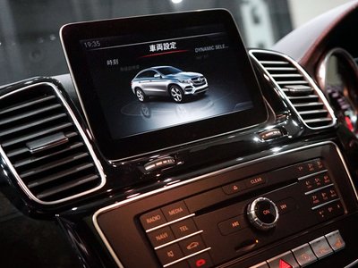 MERCEDES-BENZ GLE - 10