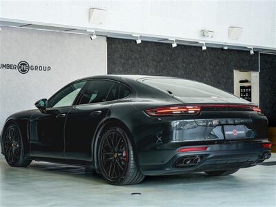 PORSCHE PANAMERA - 4