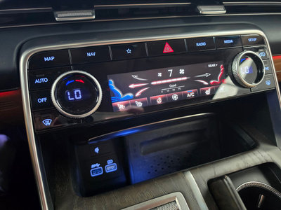 2022 Genesis GV80 — миниатюра 14