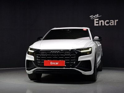 2022 AUDI Q8 照片 2