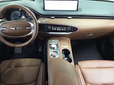 صورة 5 لـ 2022 Genesis GV70