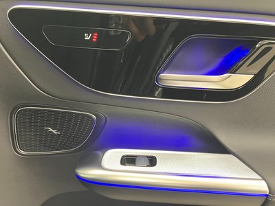 2025 Mercedes-BENZ GLC thumbnail 37