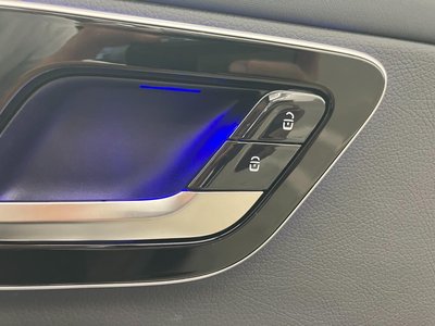 2025 Mercedes-BENZ GLC 照片 10