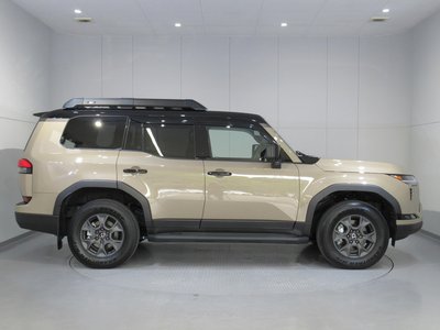 صورة 3 لـ 2025 LEXUS GX