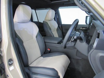 صورة 9 لـ 2025 LEXUS GX