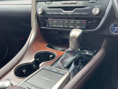 صورة مصغرة 62 لـ 2020 Lexus RX