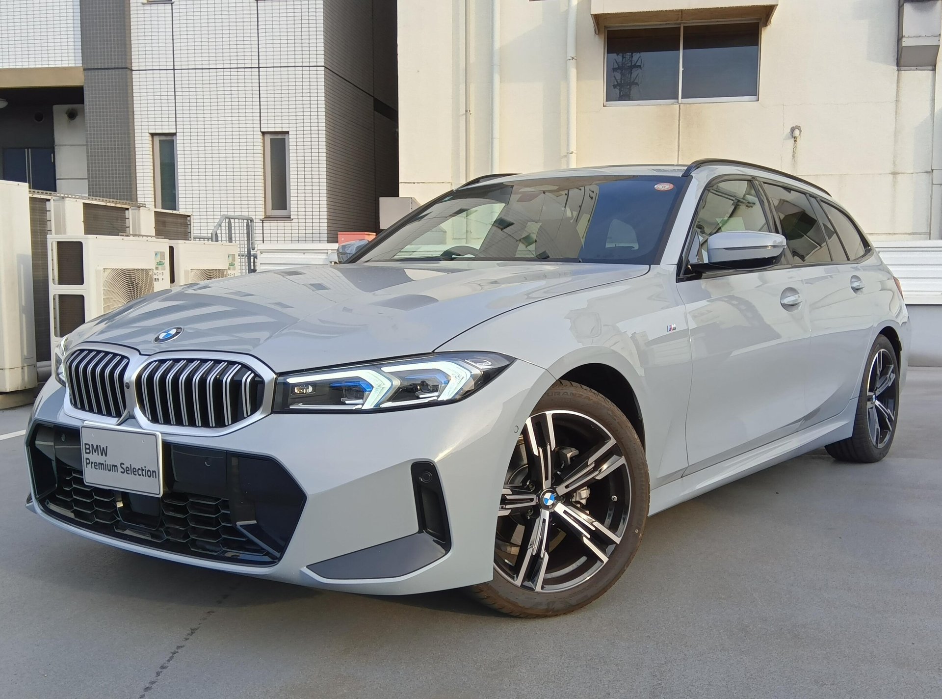 BMW 3 SERIES TOURING - View 1