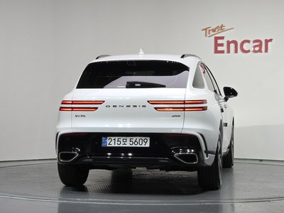صورة 4 لـ 2024 Genesis GV70