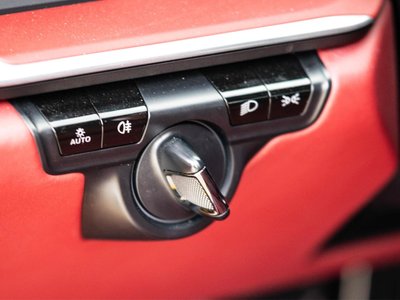 2021 Porsche 911 — миниатюра 19