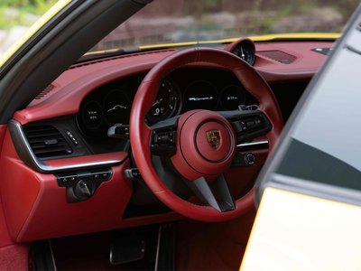 PORSCHE 911 - 7